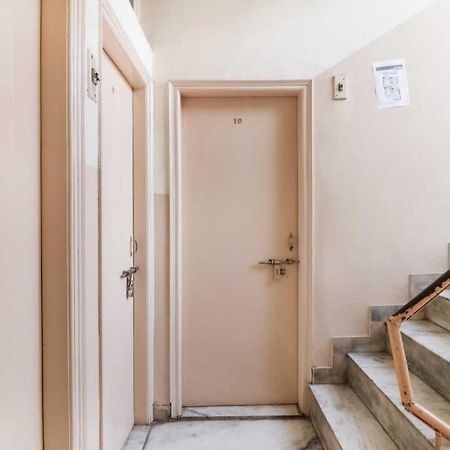 Hotel O Chandu Inn Нью-Дели Экстерьер фото