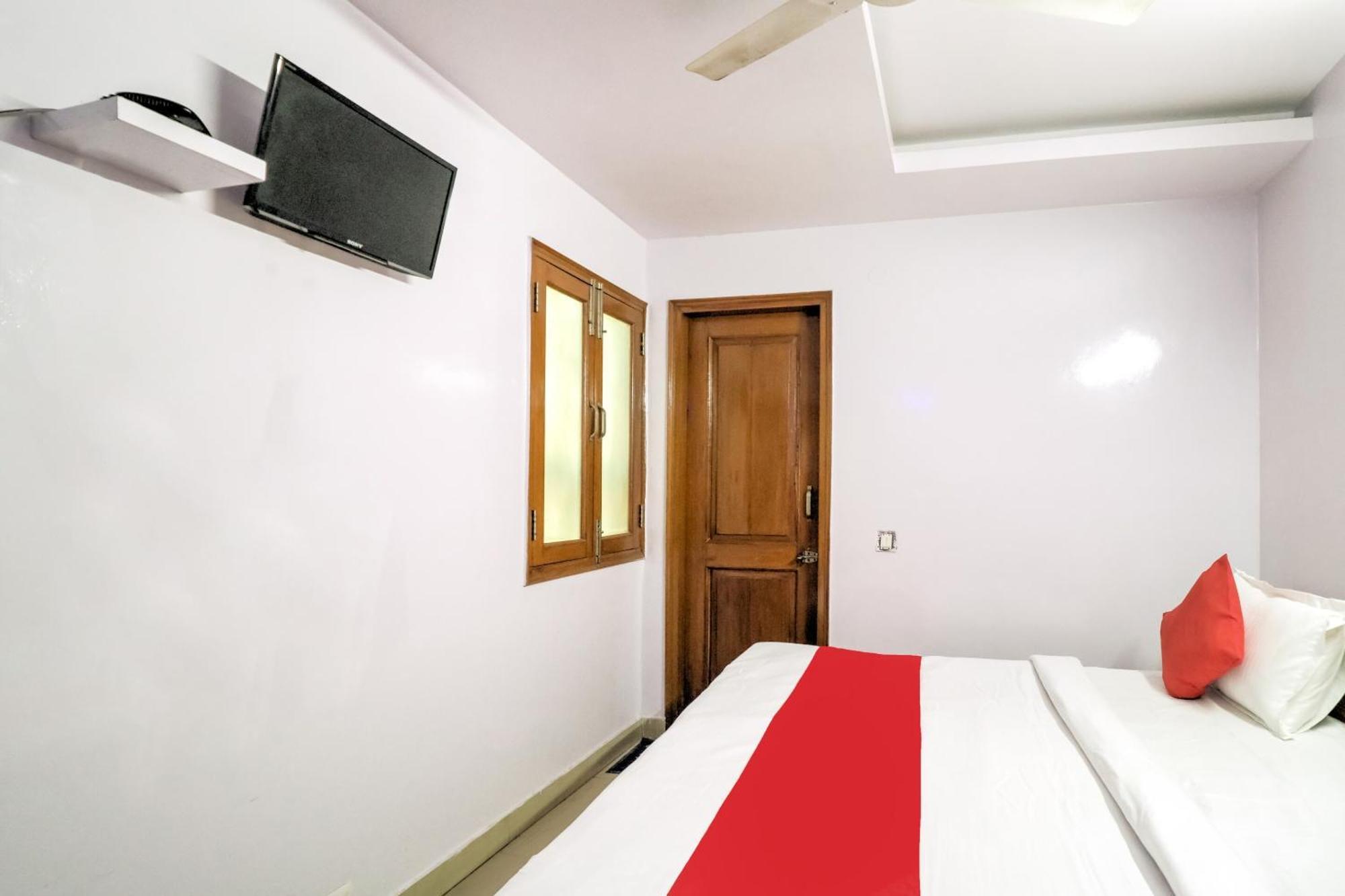 Hotel O Chandu Inn Нью-Дели Экстерьер фото